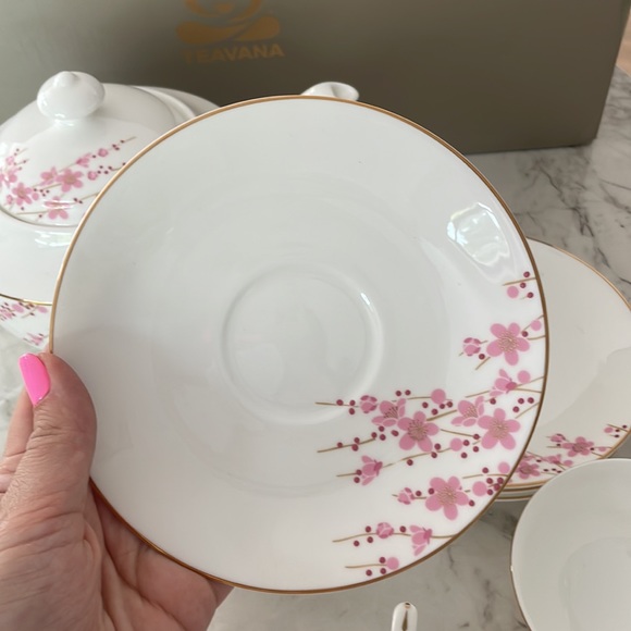 Teavana Sakura Petals Cherry Blossom Tea Set - Picture 6 of 7